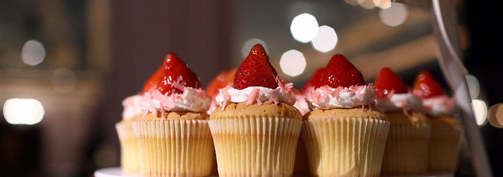 CUPCAKE STAND,CUPCAKE TREE,CAKE HOLDER,Compartment Displays